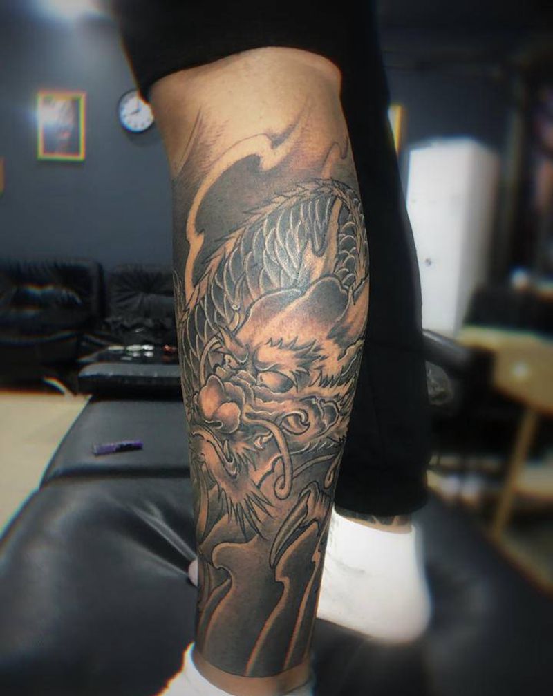 关公纹身图片_腿部纹身图案