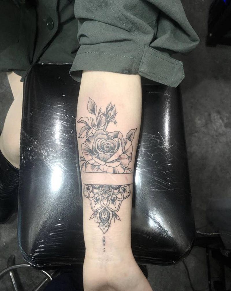 素花遮盖纹身图片_手部手臂点刺纹身图案