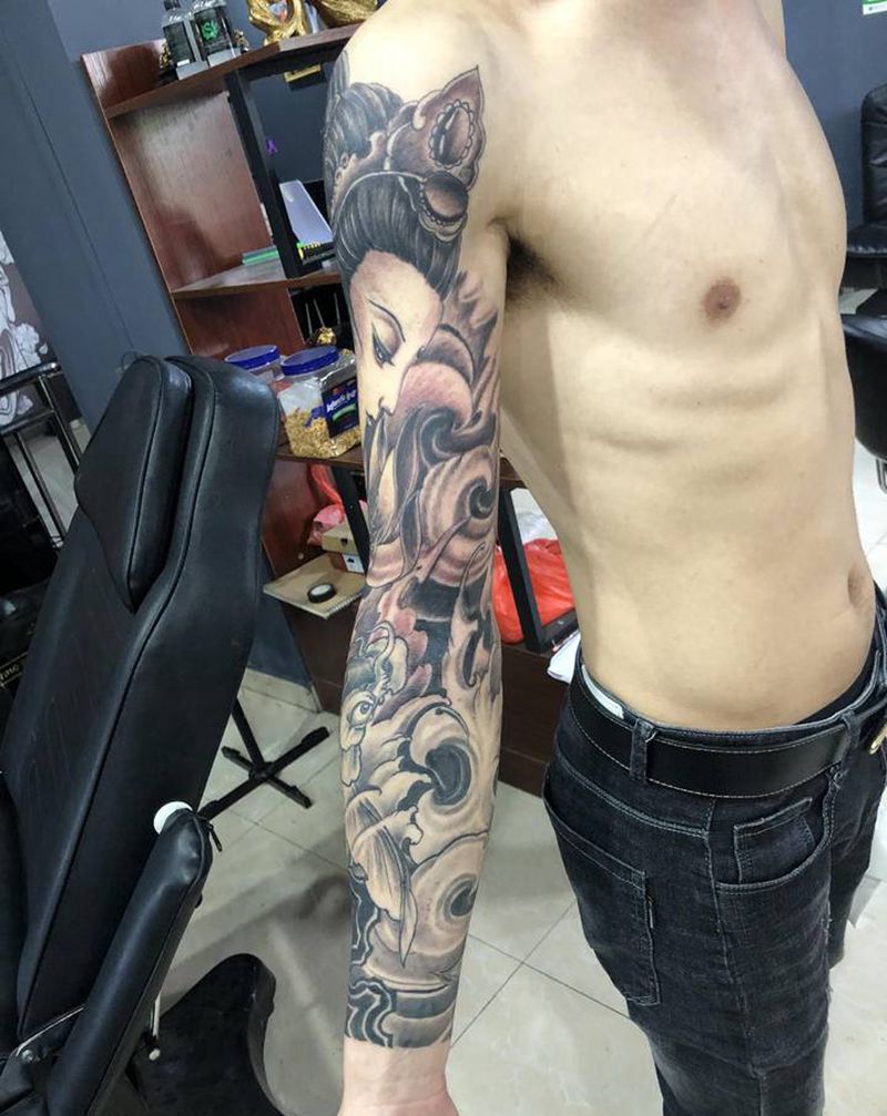 花臂纹身图片_手臂新传统花臂纹身图案