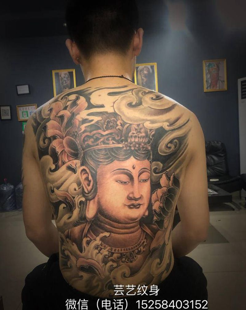 满背佛纹身图片_背部新传统满背 佛佛纹身图案