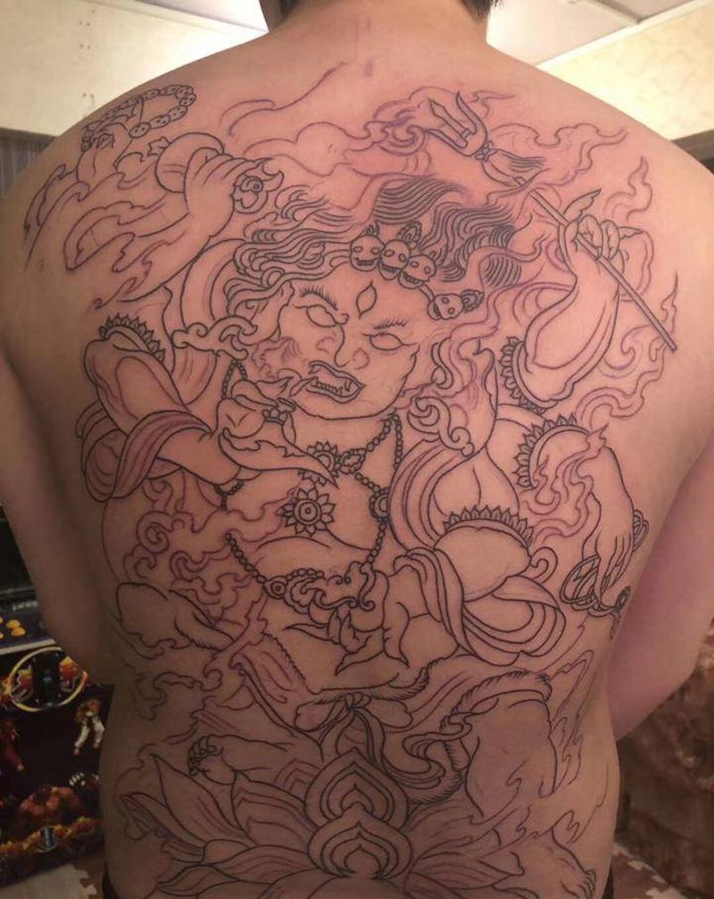 满背割线纹身图片_背部老传统新传统纹身图案