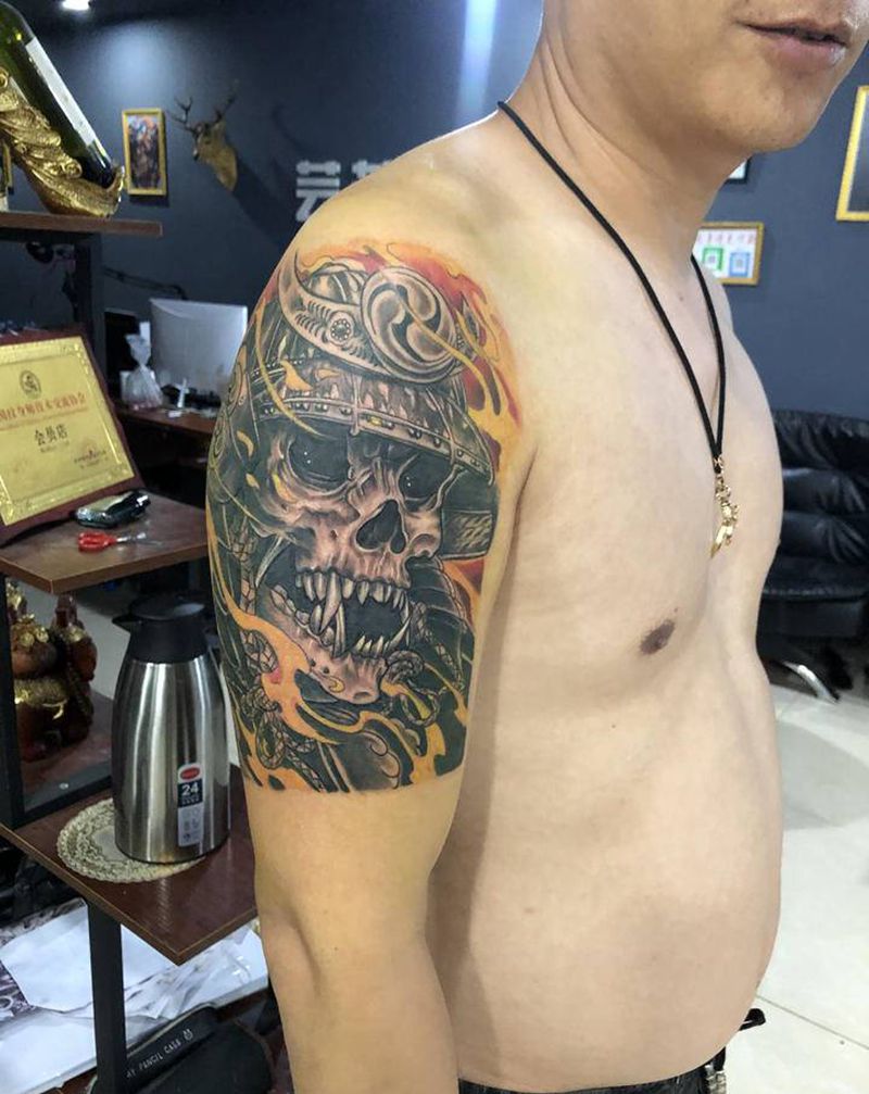 骷髅纹身图片_新传统骷髅大臂纹身图案