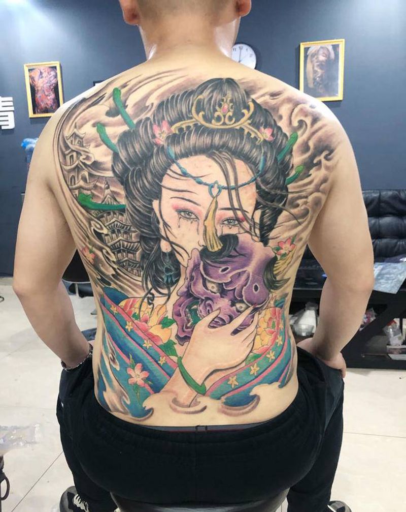 满背纹身图片_新传统艺姬满背纹身图案