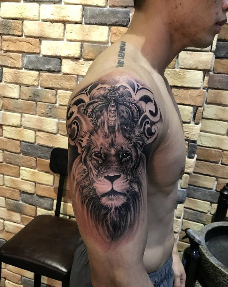 原创狮王纹身图片_手臂纹身图案
