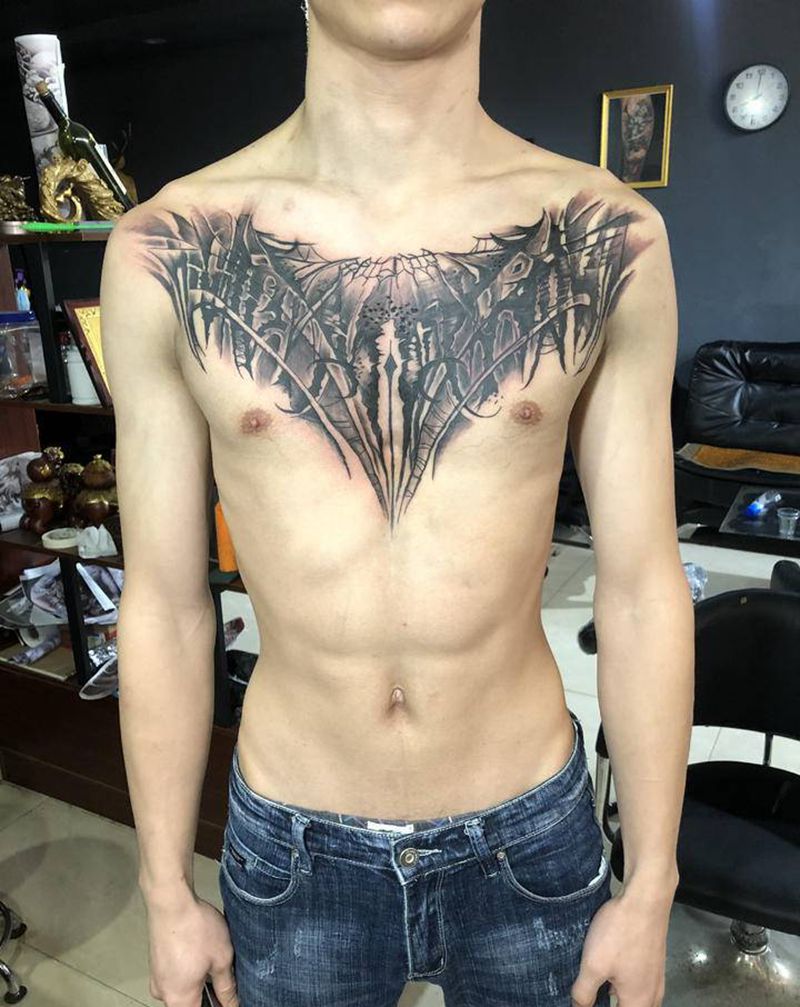 花胸纹身图片_新传统花胸纹身图案