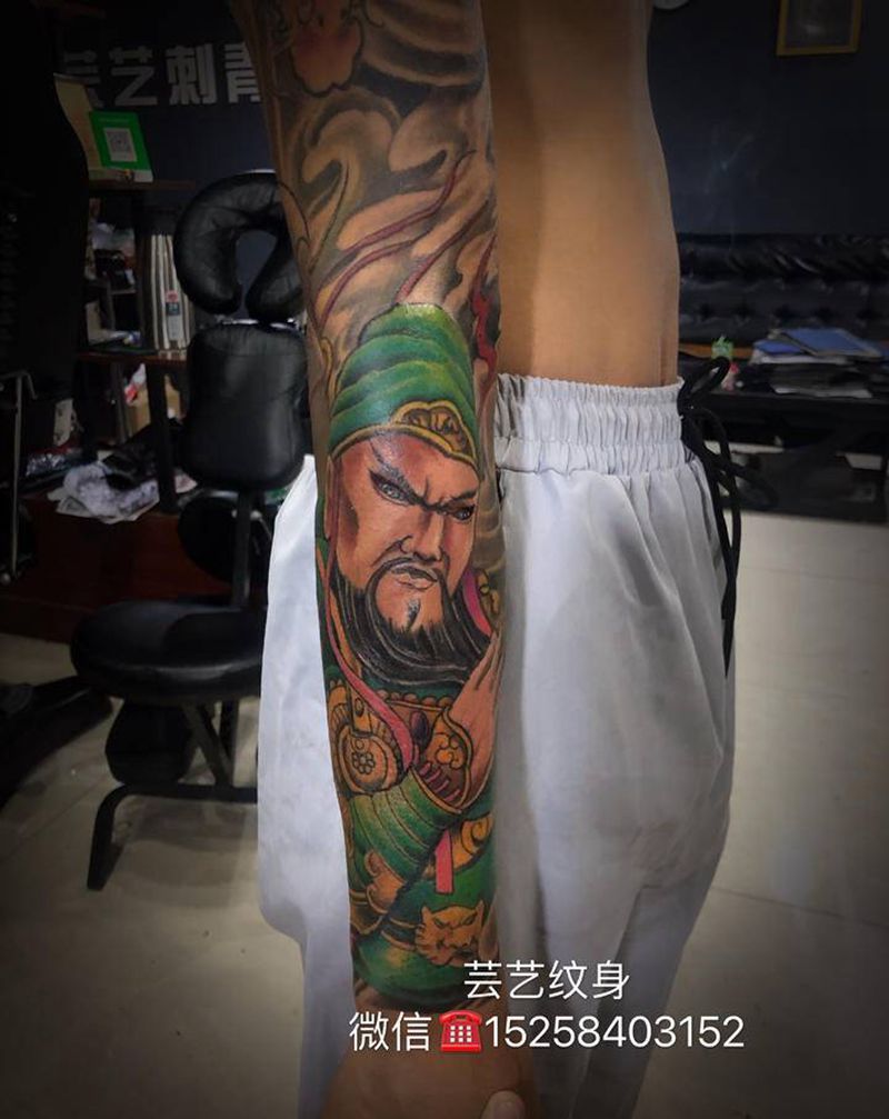 关公纹身图片_新传统关公小臂纹身图案