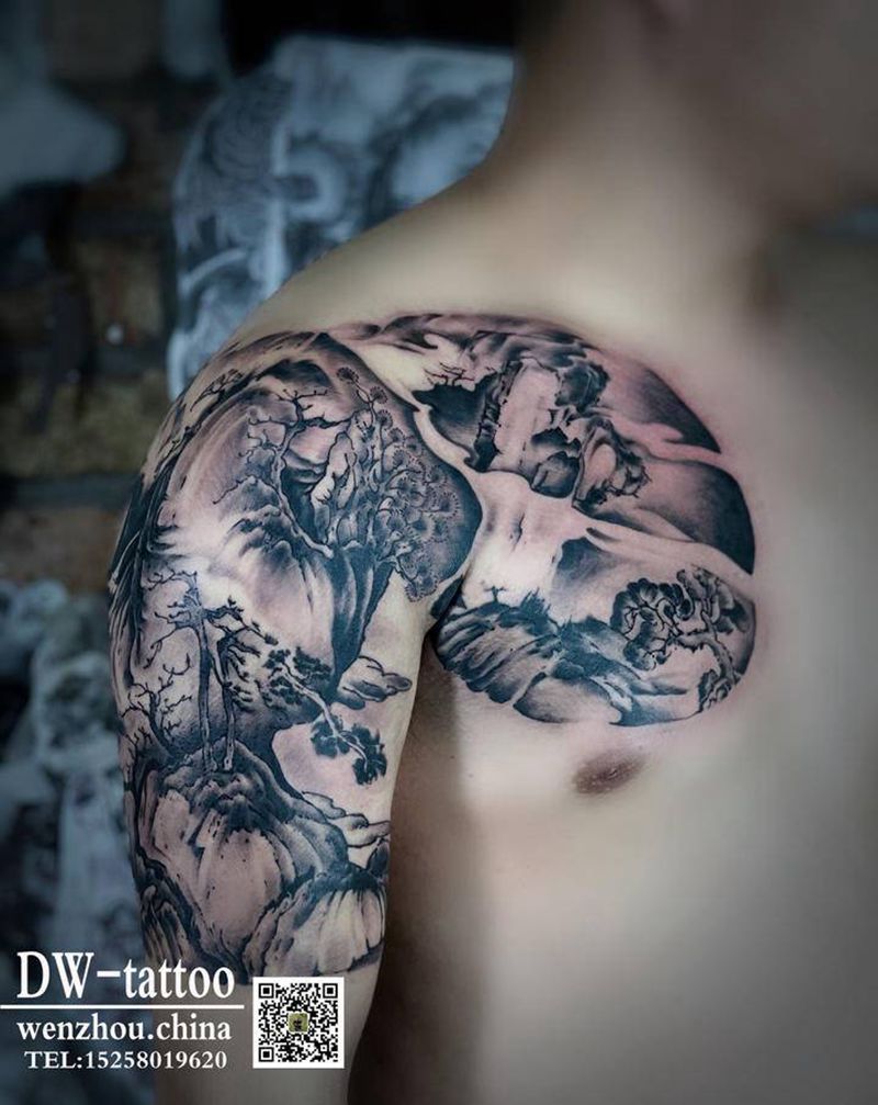 半甲纹身图片_胸部肩部纹身图案