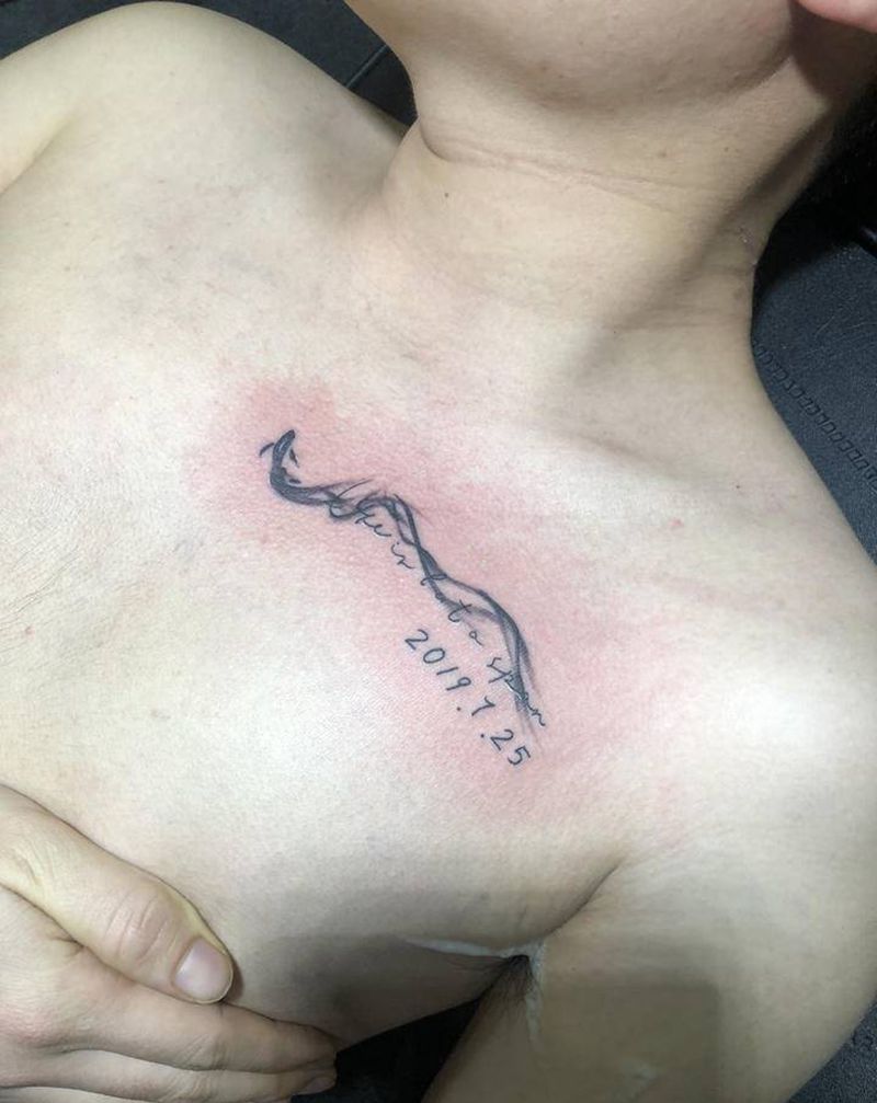 锁骨纹身图片_水墨小清新胸口纹身图案