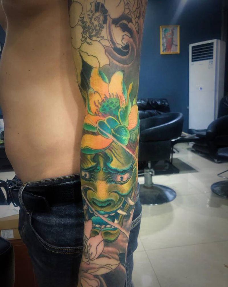 花臂未完成纹身图片_新传统花臂纹身图案