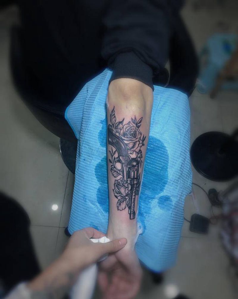 抢素花纹身图片_新传统素花纹身图案