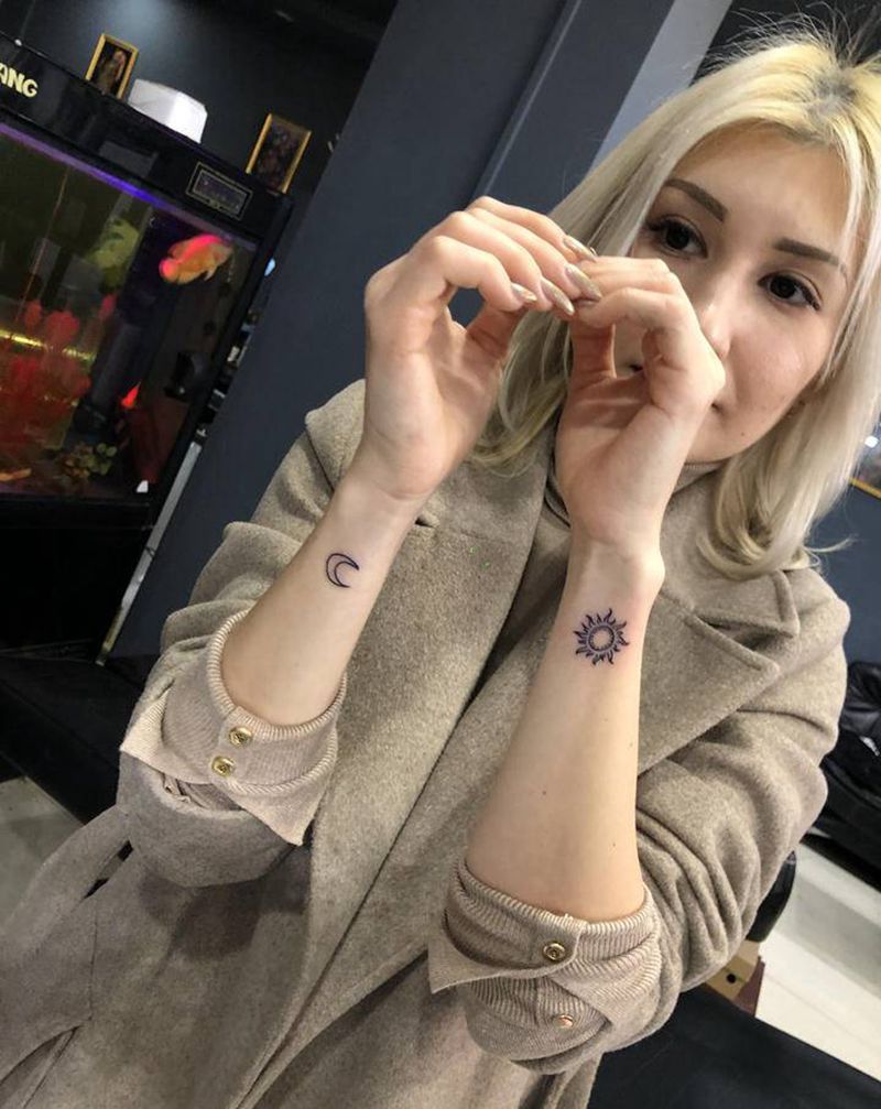 外国小姐姐纹身图片_新传统小清新纹身图案