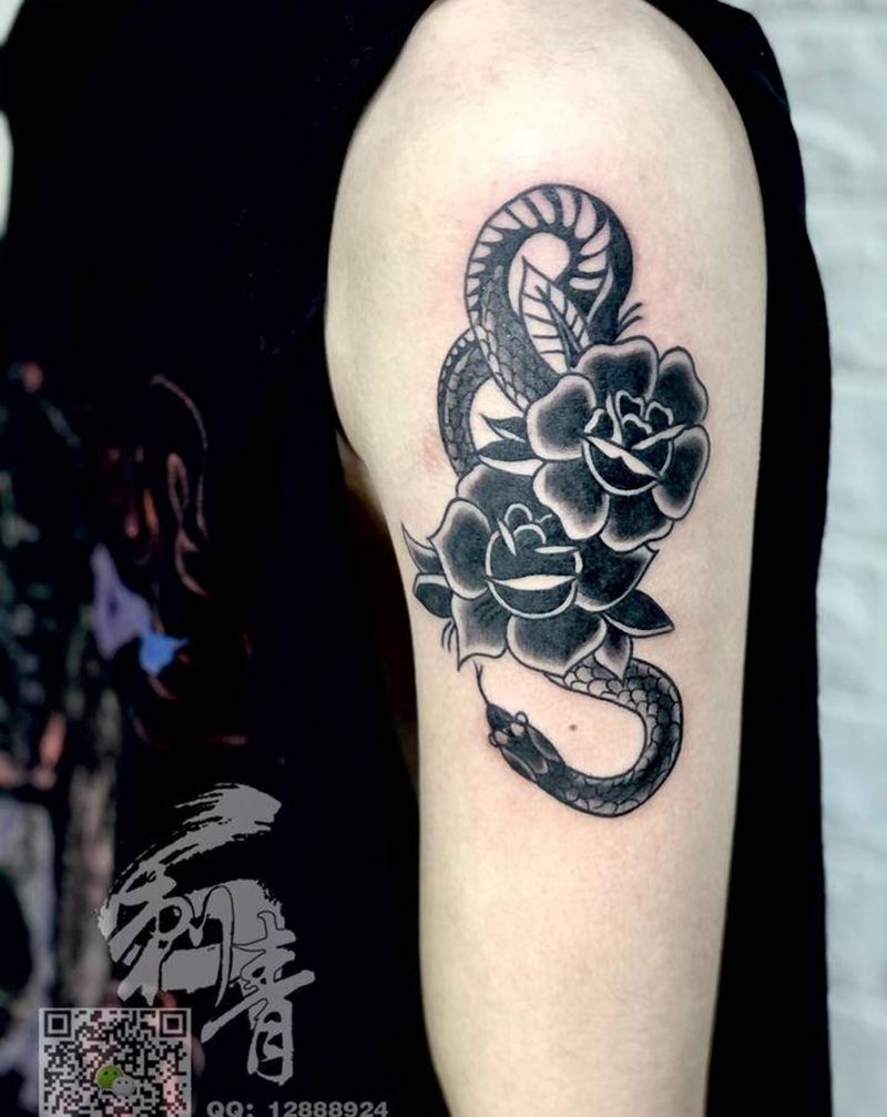 根据客人喜好二次创作纹身图片_手臂Old School纹身图案