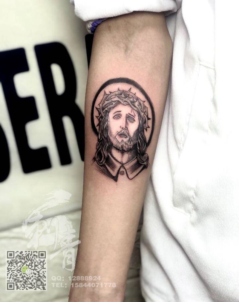 耶稣纹身图片_欧美写实点刺纹身图案