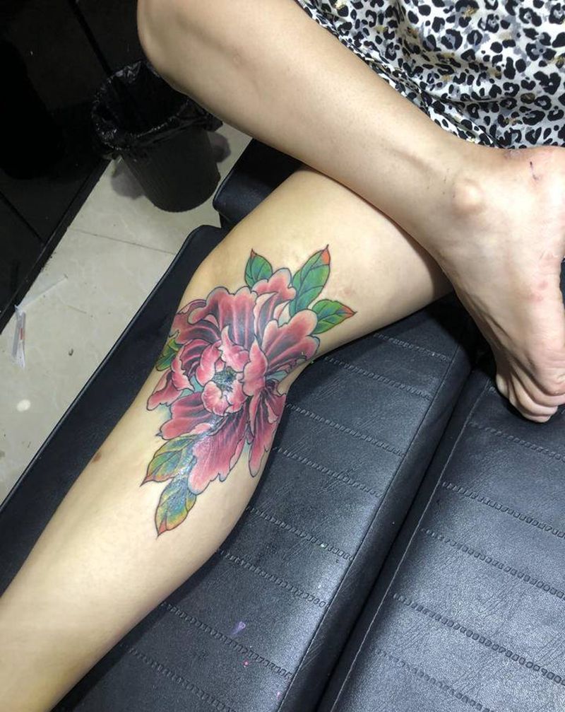 遮盖纹身图片_脚部新传统牡丹纹身图案