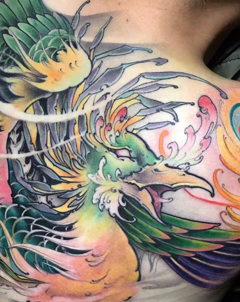 凤凰纹身图片_背部肩部新传统凤凰朱雀青鸾纹身图案
