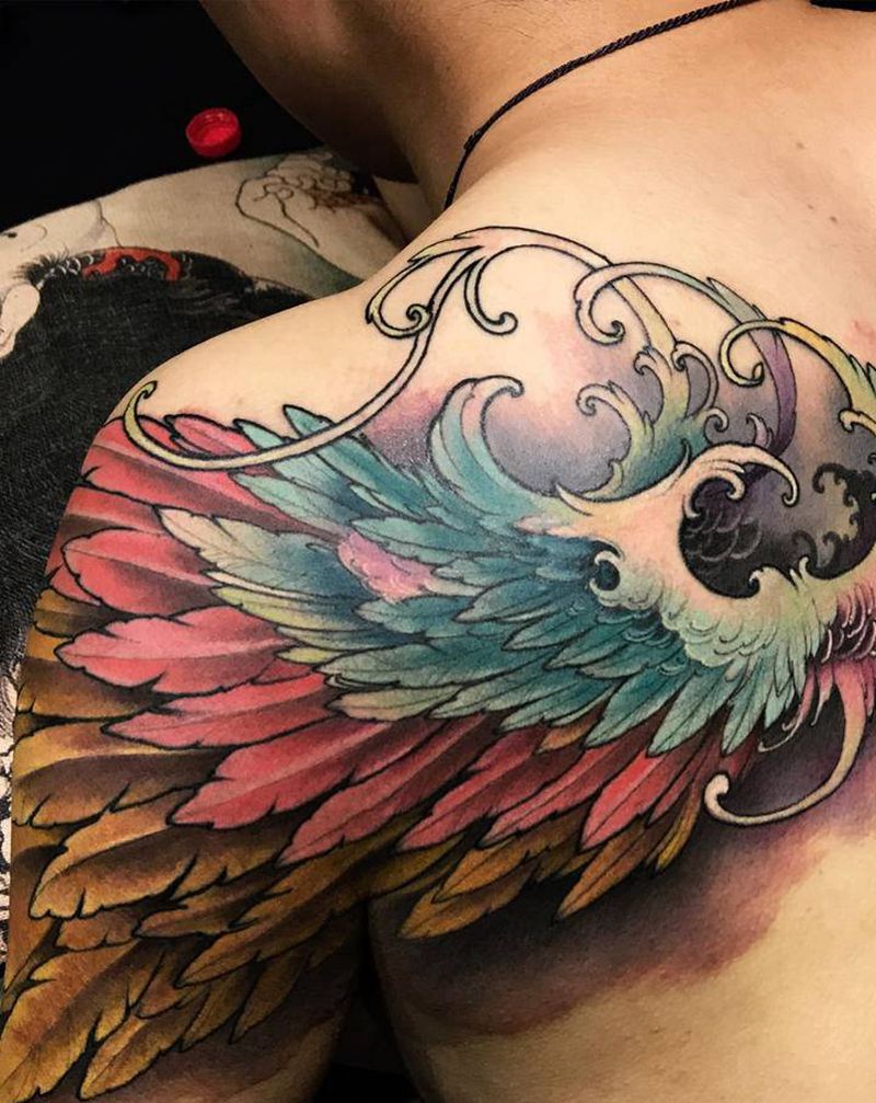 凤羽纹身图片_肩部新传统翅膀羽毛凤凰纹身图案