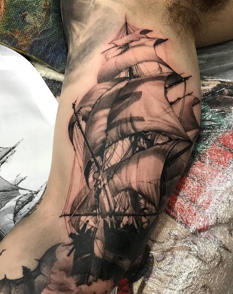 乘风破浪纹身图片_手臂欧美写实帆船海浪写实花臂纹身图案