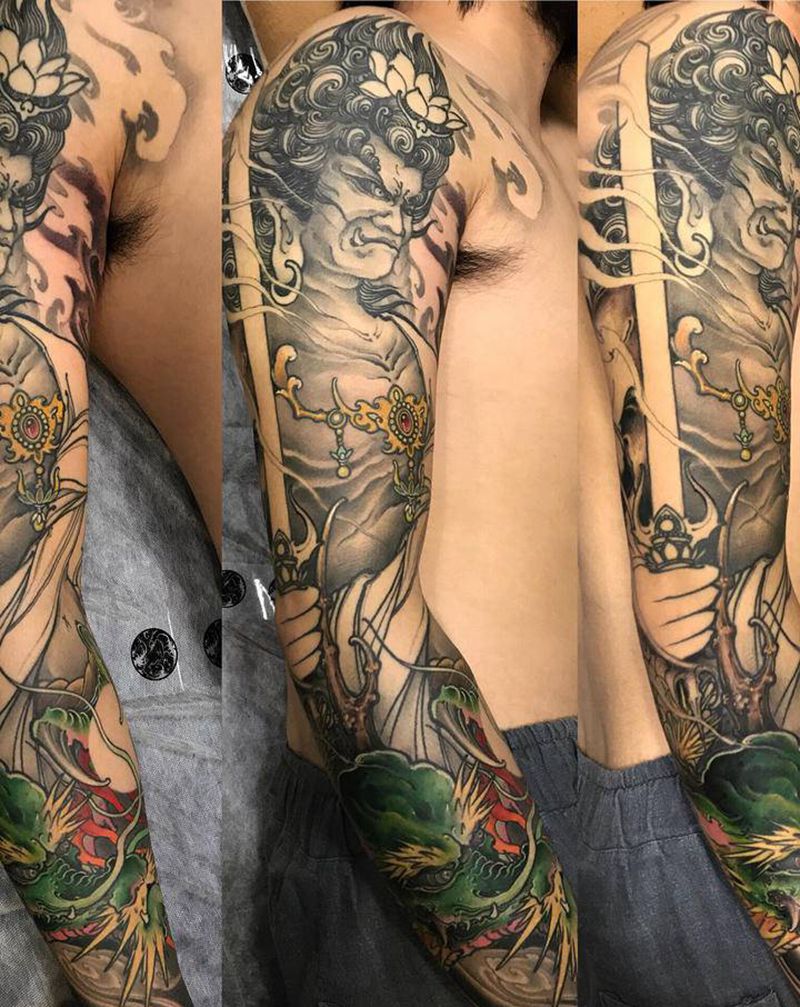 不动明王纹身图片_手臂新传统不动明王花臂花臂龙纹身图案