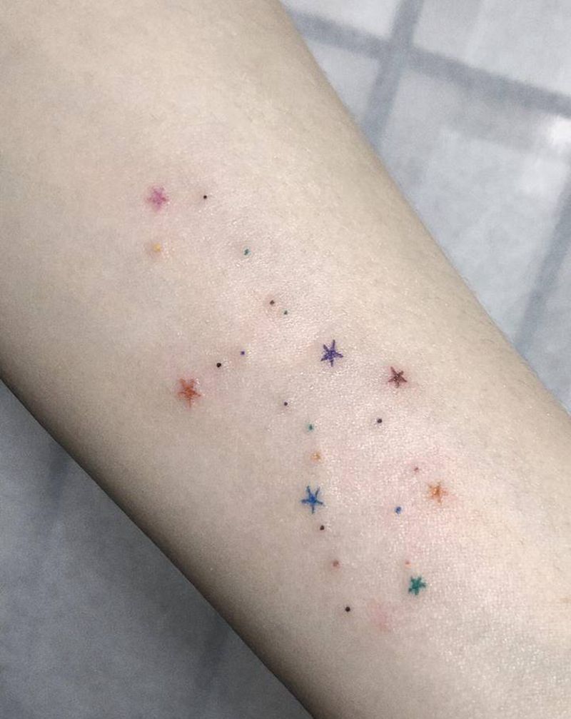 炫雅纹身图片_手部炫雅纹身图案