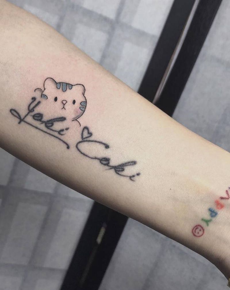 小可爱纹身图片_手部小清新小字母纹身图案