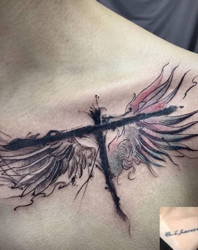 遮盖纹身图片_胸部翅膀纹身图案