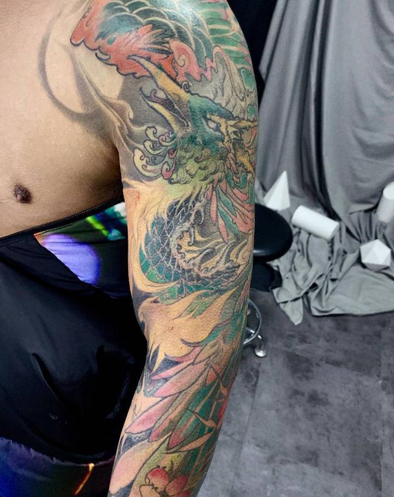 凤凰纹身图片_手臂新传统凤凰纹身图案