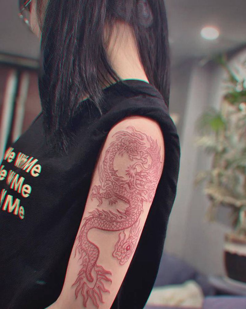 龙女孩纹身图片_手部纹身图案