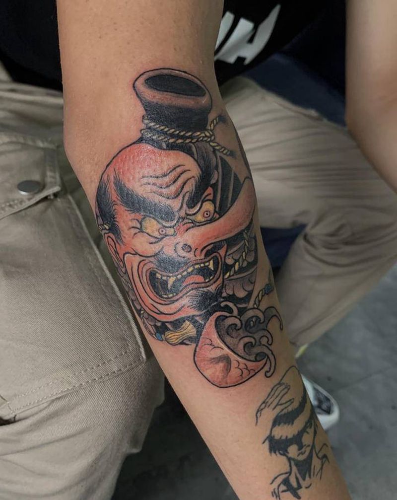 天狗纹身图片_手部老传统天狗纹身图案