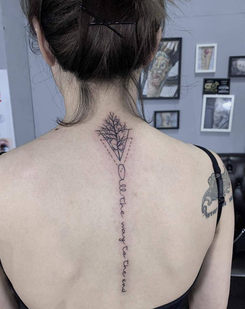 几何纹身图片_背部纹身图案