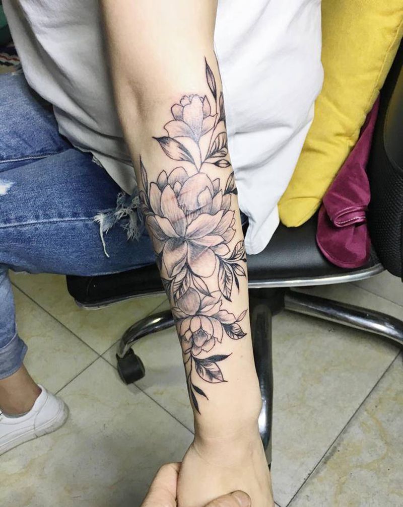 素花遮盖刀疤纹身图片_手臂手部点刺纹身图案