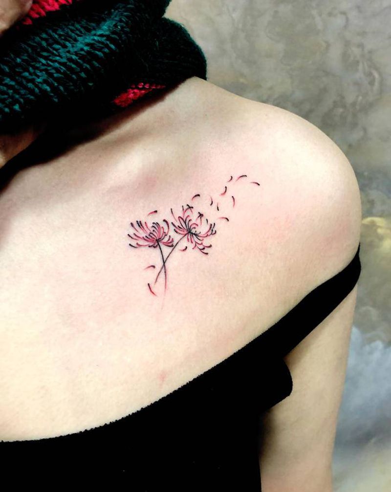 小清新风格纹身图片_胸部颈部水彩纹身图案