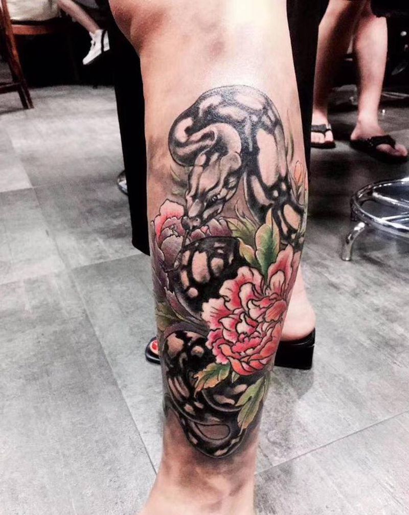 早期作品纹身图片_腿部新传统纹身图案