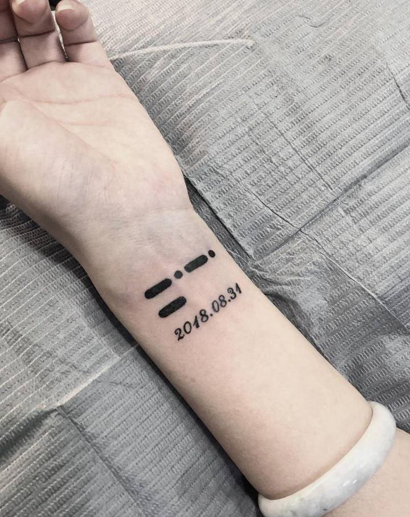 小清新系列纹身图片_腿部背部几何水彩纹身图案