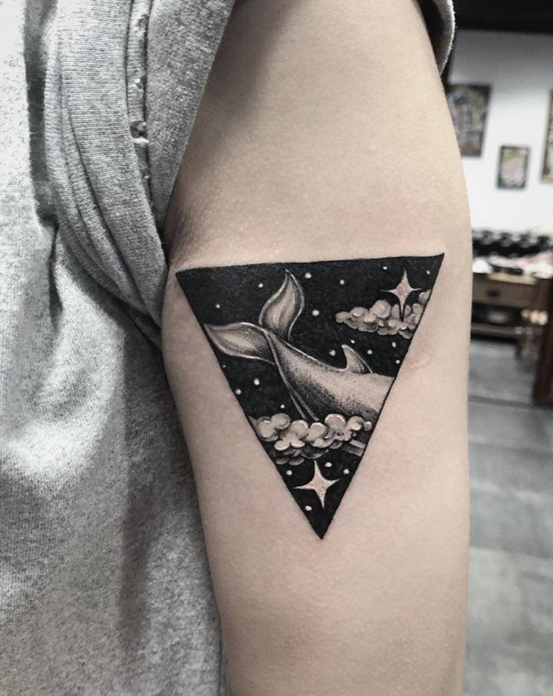 鲸鱼纹身图片_手臂手部几何点刺纹身图案