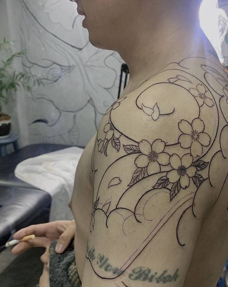 老传统纹身图片_肩部老传统纹身图案