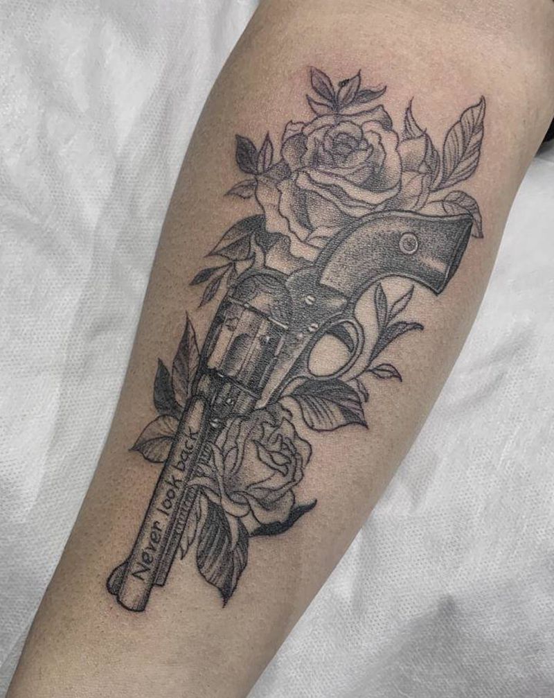 枪纹身图片_手部枪纹身图案