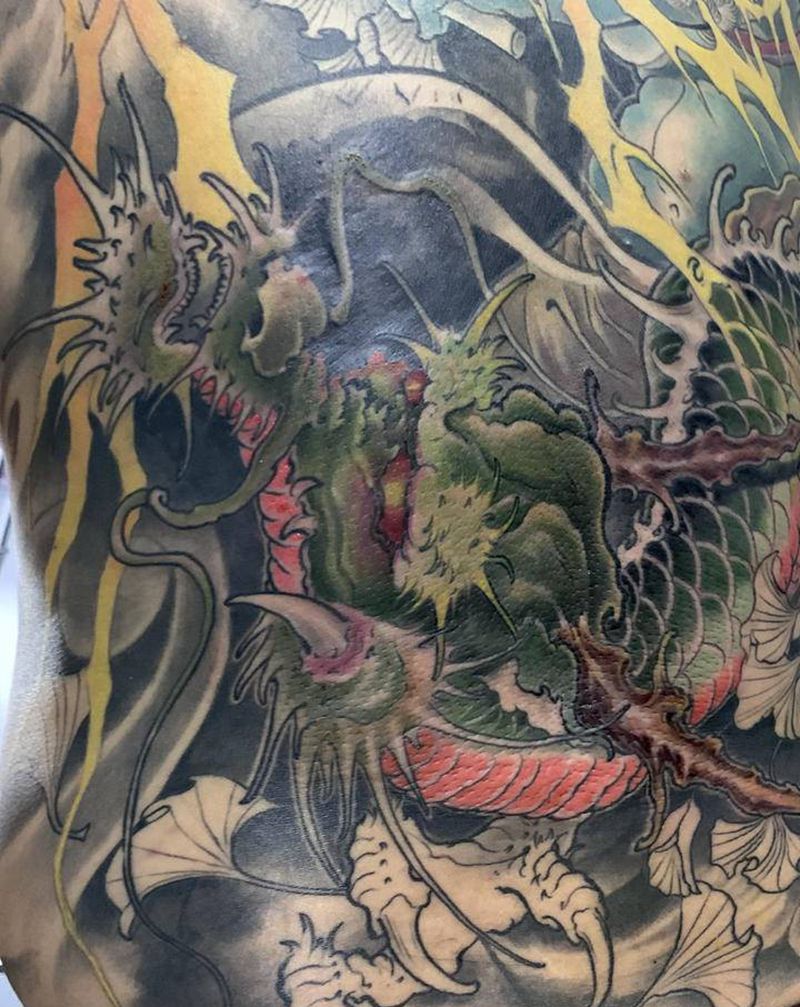 满背纹身图片_背部新传统雷神