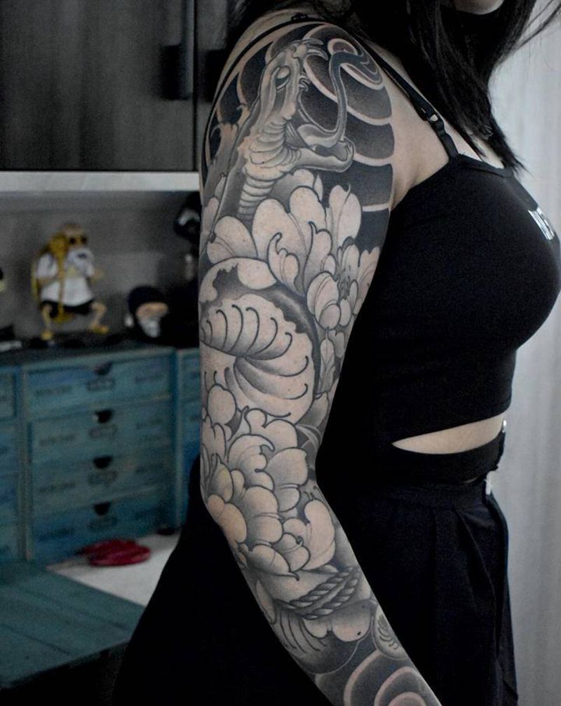 蛇纹身图片_手臂老传统新传统纹身图案