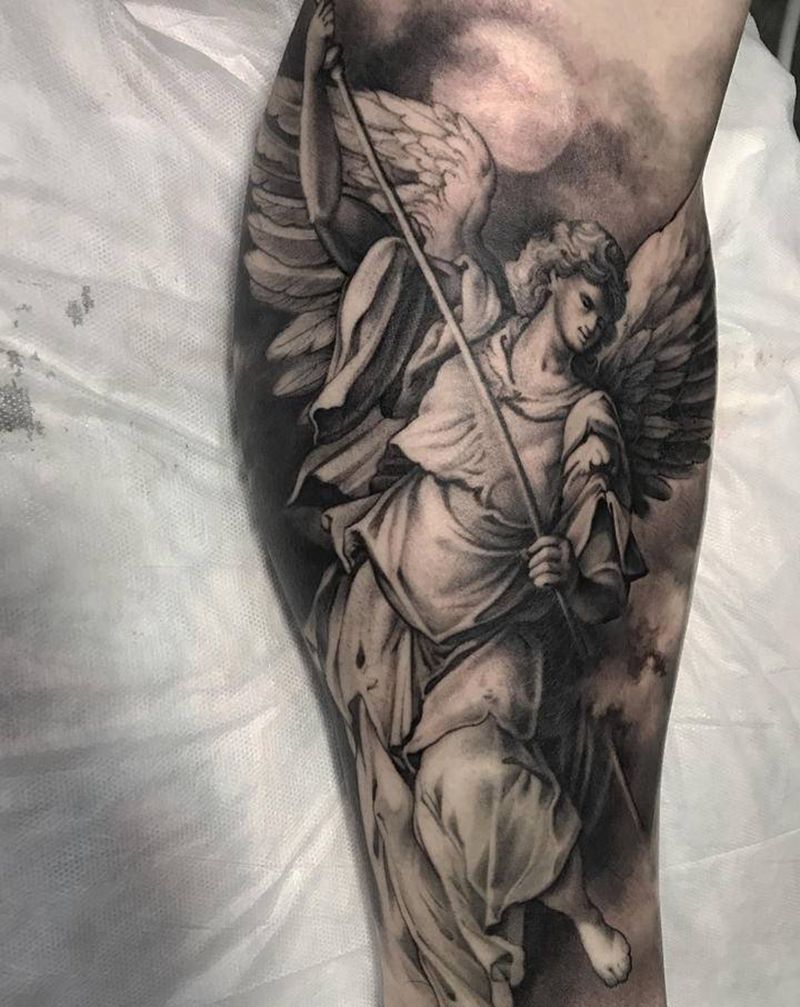 天使纹身图片_腿部欧美写实纹身图案