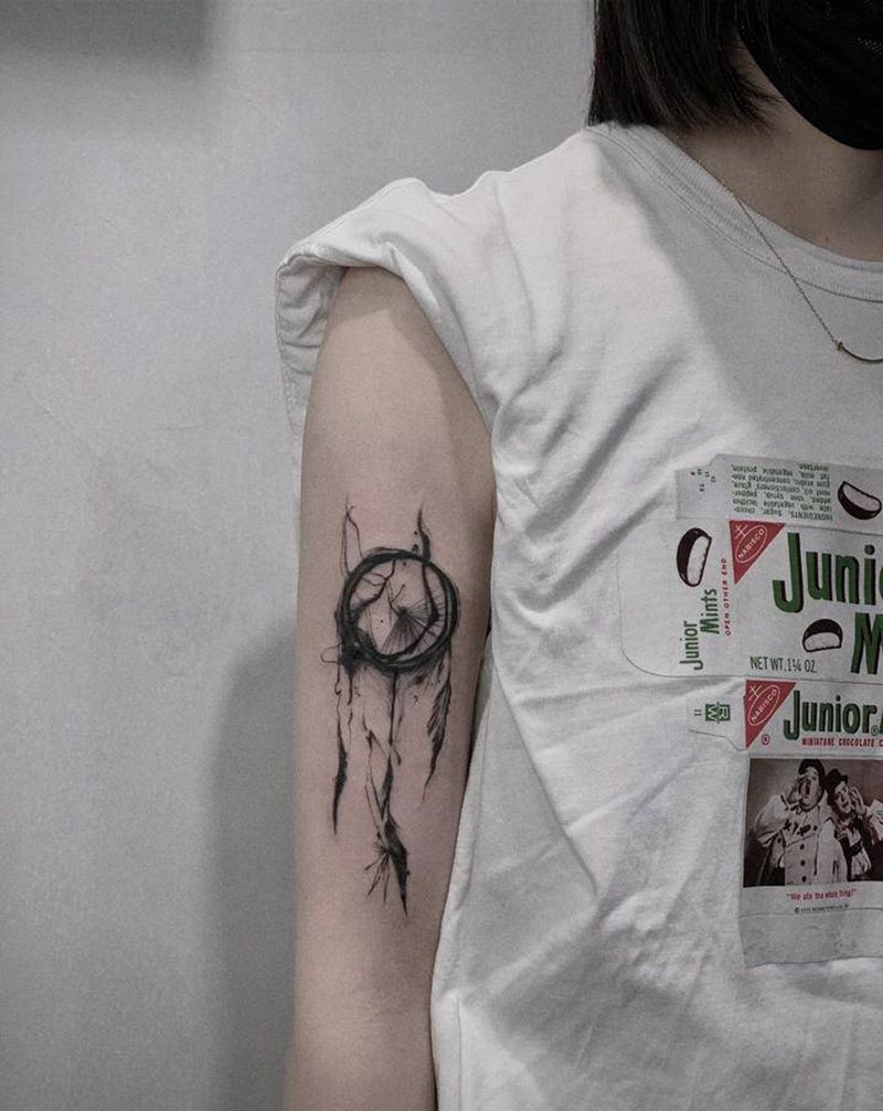 水墨纹身图片_手臂水墨捕梦网纹身图案