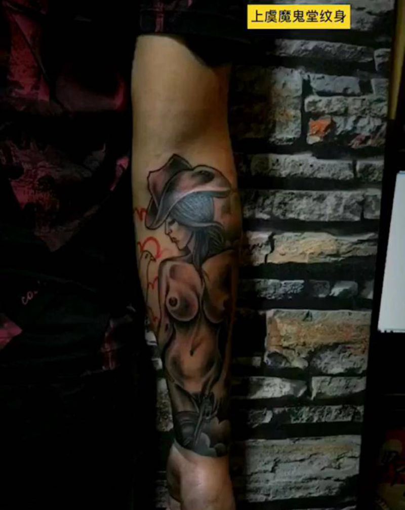 美女纹身图片_手臂纹身图案