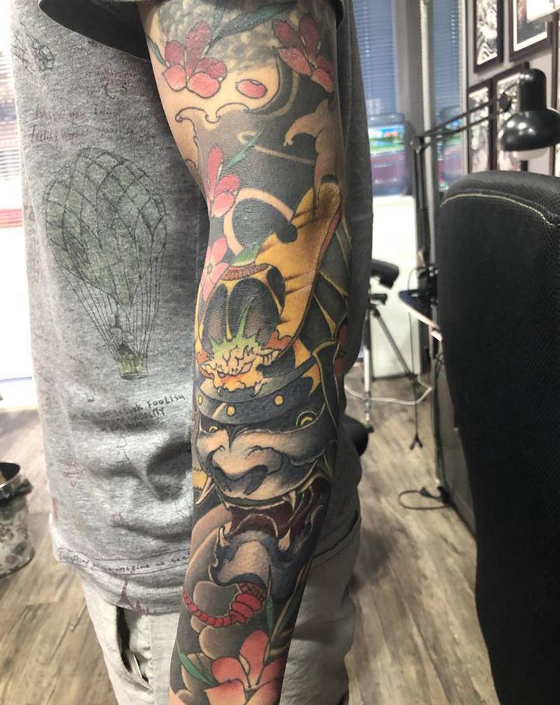 班诺纹身图片_手臂新传统樱花 浪花纹身图案