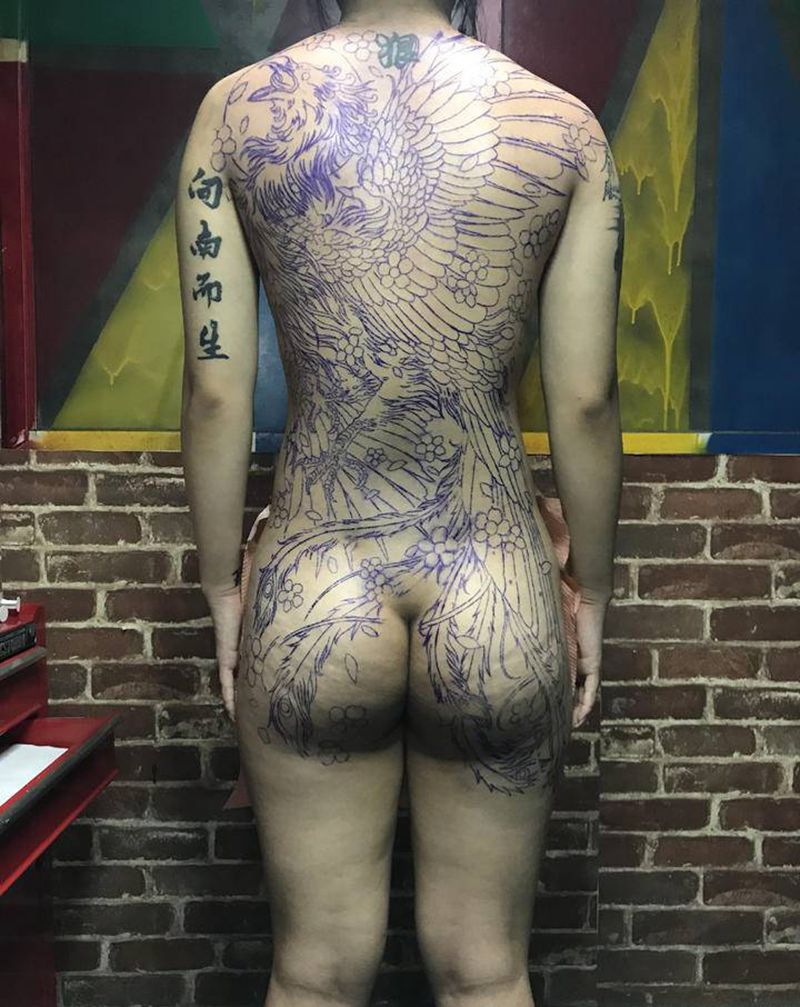 凤凰纹身图片_背部新传统纹身图案