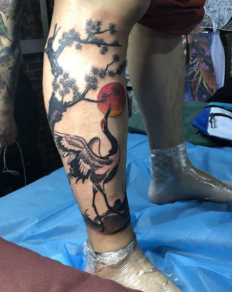 鹤纹身图片_腿部纹身图案