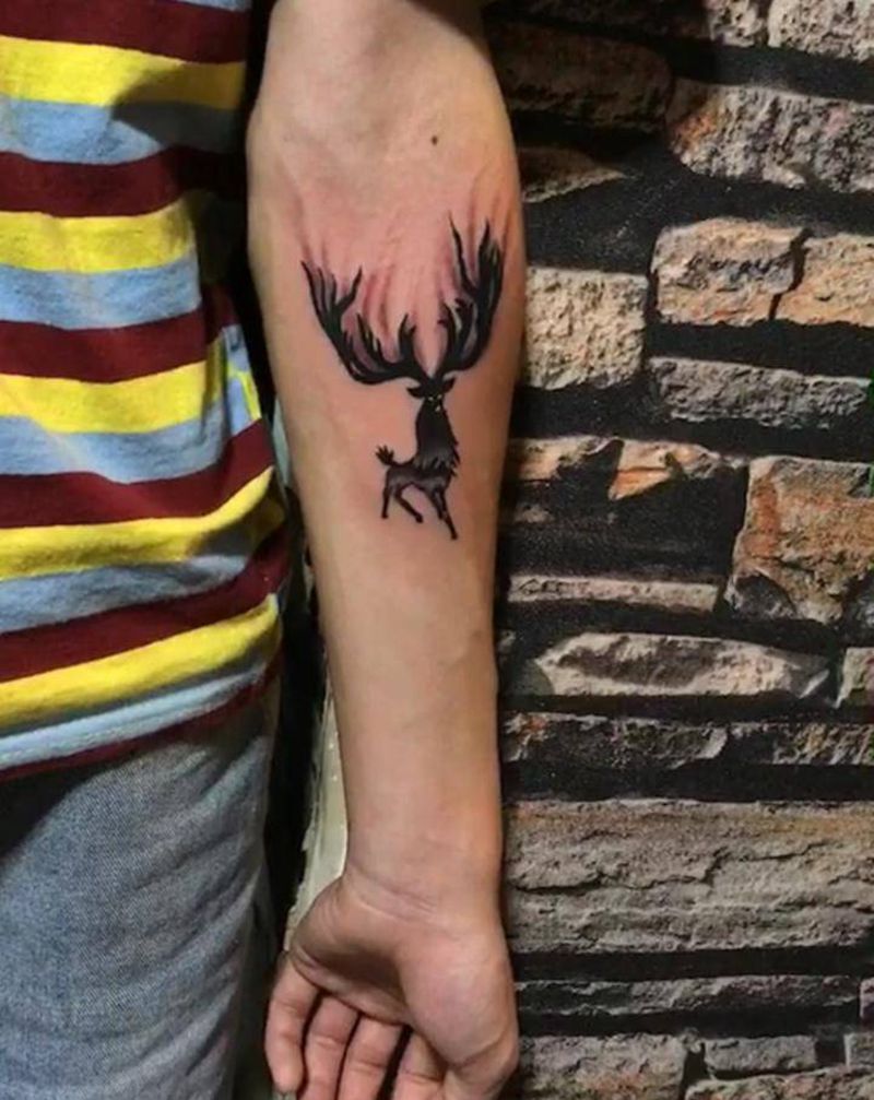 鹿纹身图片_手臂纹身图案