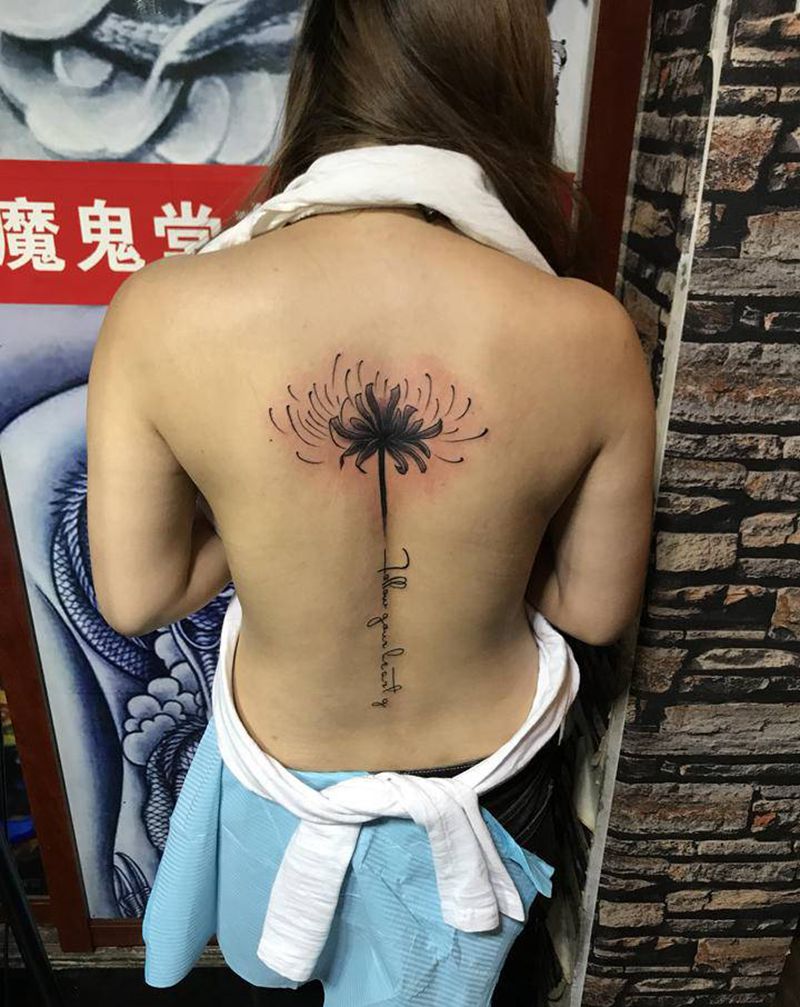 彼岸花纹身图片_背部纹身图案