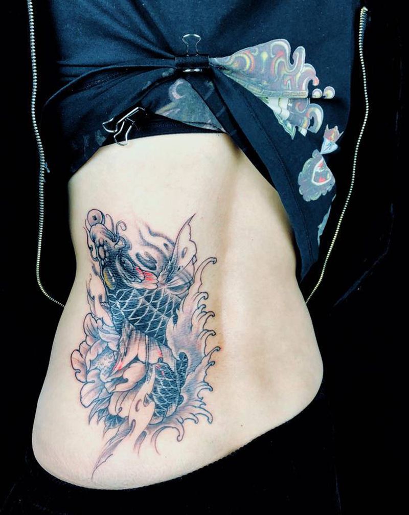 1纹身图片_腰部老传统纹身图案