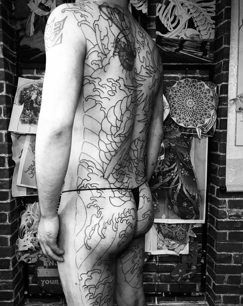 大满背纹身图片_背部老传统纹身图案