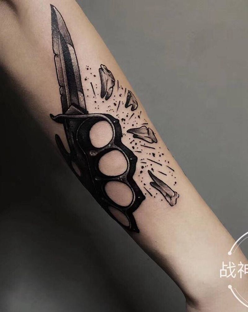 暗黑指虎纹身图片_手臂暗黑纹身图案