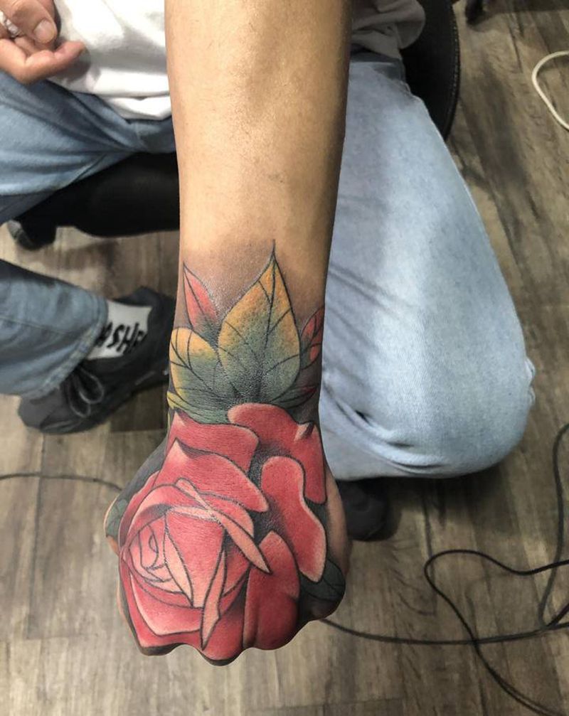 玫瑰花纹身图片_手部新传统New School纹身图案